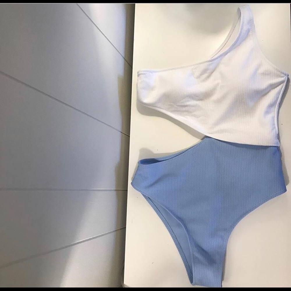Swim suit